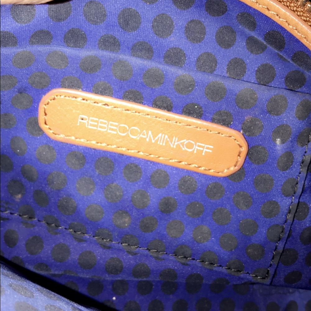 I’m selling my Rebeccaminkoff crossbody bag 🧡 - Picture 5 of 7